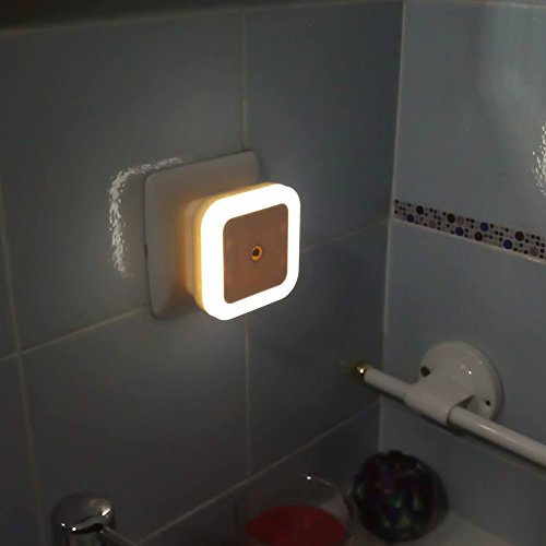 KYG Lámpara Nocturna con Sensor de Luz Activo Luz Quitamiedos para Niños de Bajo Consumo Luz de Noche Ideal para Dormitorio Pasillo Baño Habitación de Bebé Cocina Garaje Set de 4 Lámparas