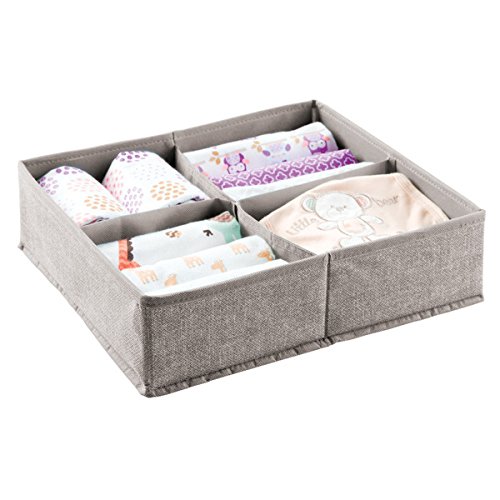 mDesign Organizador para bebés – Gran caja organizadora con cuatro compartimentos, ideal para pañales, toallitas, etc. – Organizador de juguetes y artículos de bebés – Color: gris