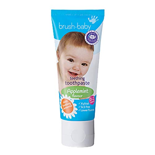 Pasta de dientes en dentición Brush-Baby para bebés y niños | Dentición | 0-2 años | Sabor a manzana, con camomila calmante. Xilitol y flúor para dientes fuertes, encías sanas y aliento fresco | 50 ml