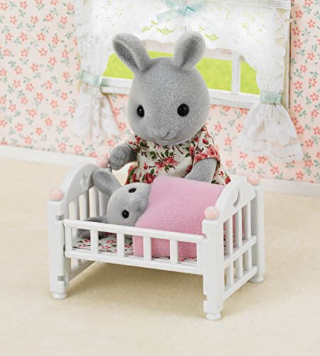 SYLVANIAN FAMILIES- Baby Bed Set Mini Muñecas y Accesorios, (Epoch 5134)