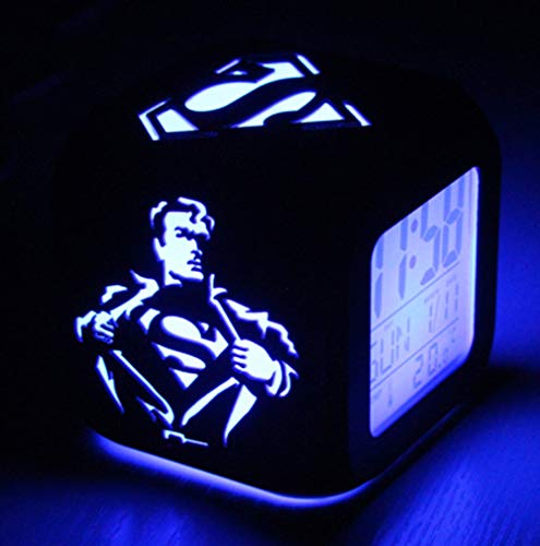 FV-cuerd Superhéroe Superman 3D Estéreo Despertador Mute LED Noche Luz Despertador Electrónico de Noche - Siete Colores