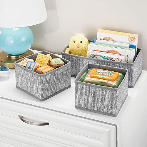 mDesign Juego de 3 cajas organizadoras – Cestas de tela transpirables con diseño de espiga para pañales, baberos, etc. – Versátiles organizadores de cajones para habitación infantil – gris