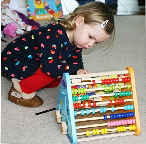 Toys of Wood Oxford Centro de Actividades de Madera-con Bloques de Madera del Alfabeto, Cuentas de ábaco, Reloj de Aprendizaje, Laberinto de Madera y una Pizarra - 5 en 1 Centro de