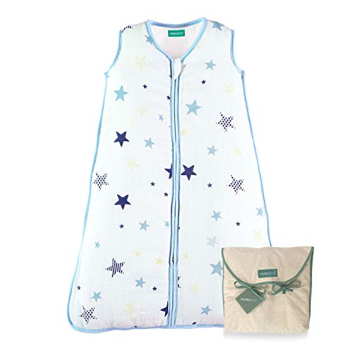 molis&co. Saco de Dormir para bebé. Ideal para Verano. 0-6 Meses. 0.5 TOG. Súper Suave y Ligero. Estampado de Estrellas en Tonos Azules y Beige. Unisex. Muselina Premium.