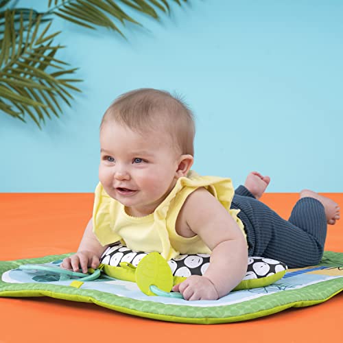 Bright Starts - Manta de juego Easy Breezy, alfombra de actividades acolchada con cojín de apoyo y 2 juguetes, fácil de limpiar, doblar y transportar, lavable a máquina, desde el nacimiento