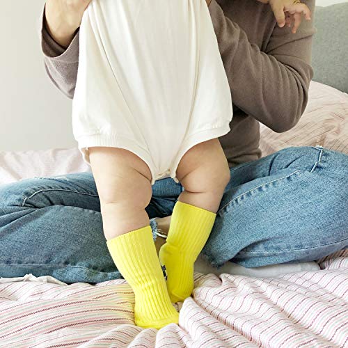 Cincobebé Juego de Calcetines Antideslizantes para Bebé/Recién Nacido,con Frases en Español Divertidas Lindas,Apto para Todas las Estaciones,4 Pares,0-6 Meses,Unisex,Caja Regalo