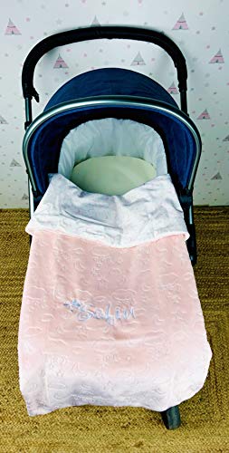 Danielstore- Manta Bordada Personalizada, Carrito Bebe-Capazo (1,10 x 0,80 cm) (Estampado brocado)