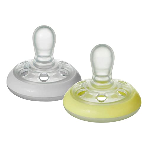 Tommee Tippee Chupetes Similar al Pecho Night, 6-18 meses, 2 unidades