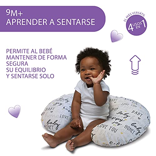 Boppy Cojin de Lactancia para Bebés de 0+ Meses, Forma Ergonómica e Indeformable, Miracle Middle, Almohada y Nido Bebé para la Lactancia Materna o con Biberón - Gris Letras (Hello Baby)