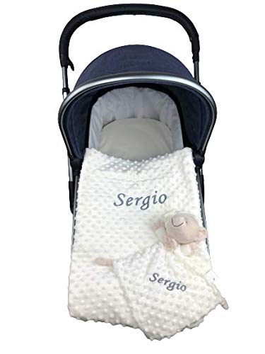 Danielstore- Manta bebe personalizada con nombre bordado, cochecito o capazo. Medidas 80x110 cm. Tacto terciopelo. Regalo Baby Shower Color Beige (Manta + dou dou)