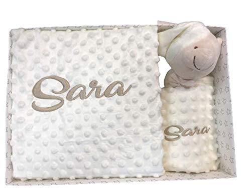 Danielstore- Manta bebe personalizada con nombre bordado, cochecito o capazo. Medidas 80x110 cm. Tacto terciopelo. Regalo Baby Shower Color Beige (Manta + dou dou)