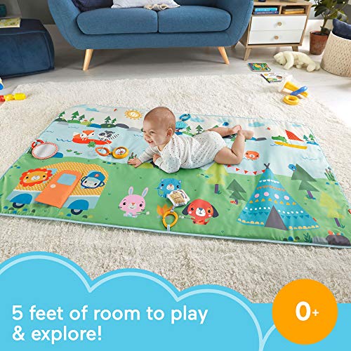 Fisher-Price Alfombra de Juego Extra Big Adventures - Con 4 Juguetes - Sin BPA - Motricidad Fina - 1,5 m x 81,2 cm - Regalo para Bebés de 0+ Meses