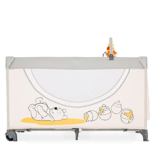 Hauck Disney Cuna de Viaje Dream N Play Go, para Bebes y Niños de Nacimiento hasta 15 kg, 120 x 60 cm, Ruedas, Arco Móvile, Plegable, Compacta, Ligera, Bolsa de Transporte, Winnie Beige