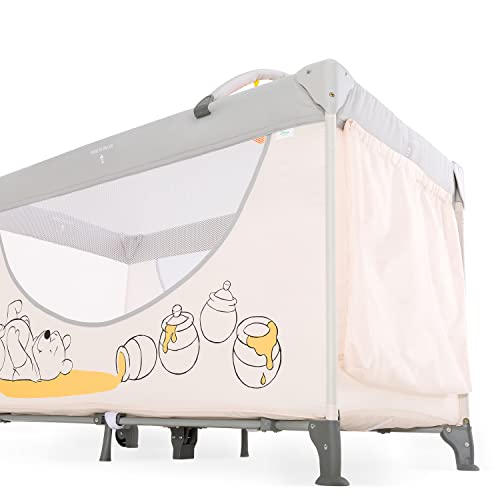 Hauck Disney Cuna de Viaje Dream N Play Go, para Bebes y Niños de Nacimiento hasta 15 kg, 120 x 60 cm, Ruedas, Arco Móvile, Plegable, Compacta, Ligera, Bolsa de Transporte, Winnie Beige