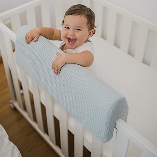 MIMUSELINA BUMPER protector barrera para cuna, mini cama, litera o cama. Cojín gomaespuma adaptable para barreras protectoras de golpes para bebés. Paragolpes bebé (Wafle Mint)