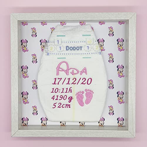 Pañal Bordado en Marco 3D Personalizado - Cuadro Natalicio - Recuerdo y Regalo Nacimiento del bebé (Fondo múltiple Minnie)