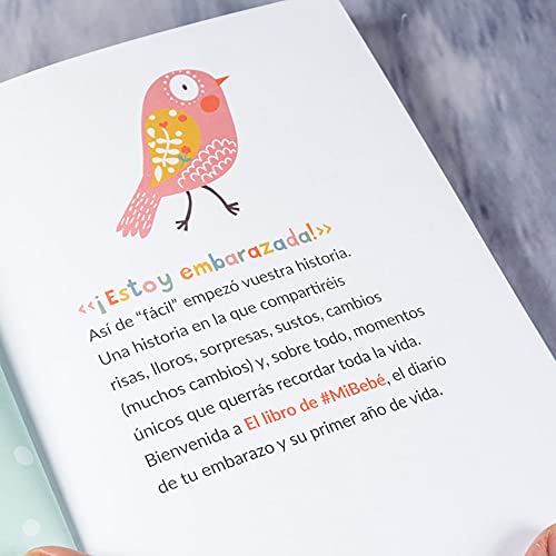 Regalo para bebé. Canastilla personalizada con body, El libro de mi bebé, cubiertos infantiles y tarjeta en caja de madera