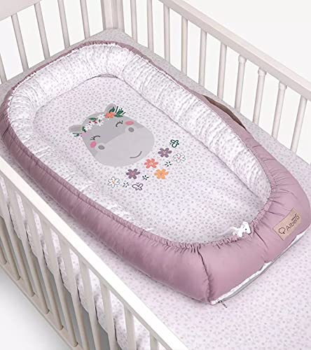 Albero Mio Animals & Love Baby Nest 80 x 50 cm, hipopótamo, ideal para dormir y descansar, 100% algodón ecológico, color rosa, rosa y blanco