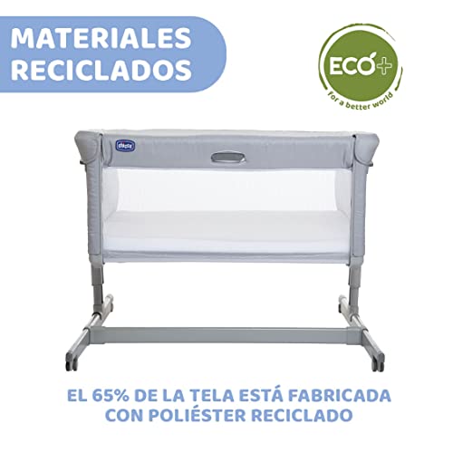 Chicco Next2Me Dream EVO Cuna de Colecho ECO para Bebé con Colchón, Función de Mecedora, Lateral Deslizante, Altura Ajustable, Ruedas y Bolsa de Viaje 0-6 meses, 9 kg, Color Gris (Grey Re-Lux)