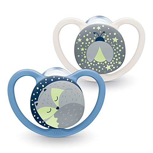 NUK Space Night Baby Dummy | 6-18 meses | Chupetes que brillan en la oscuridad con ventilación adicional, silicona sin BPA, zorro y luciérnaga | 2 unidades