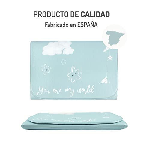 Cambiador bebé portátil - Diseñado y Fabricado en España - Cambiador de viaje - Cambiador plegable impermeable ideal como regalo para recién nacido - Cambiador de 77x45 cm- Azul Cielo - Cambiador bebe