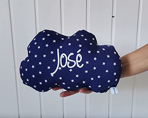 Cojín nube bebé personalizado. Un regalo original para un recién nacido, niño o niña. Ideal para la decoración de una habitación infantil. Gran variedad de telas.