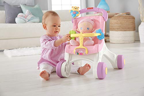 Fisher-Price Correpasillos con forma de silla de paseo con muñeca de peluche, juguete para bebés +1 año (Mattel HBB69)